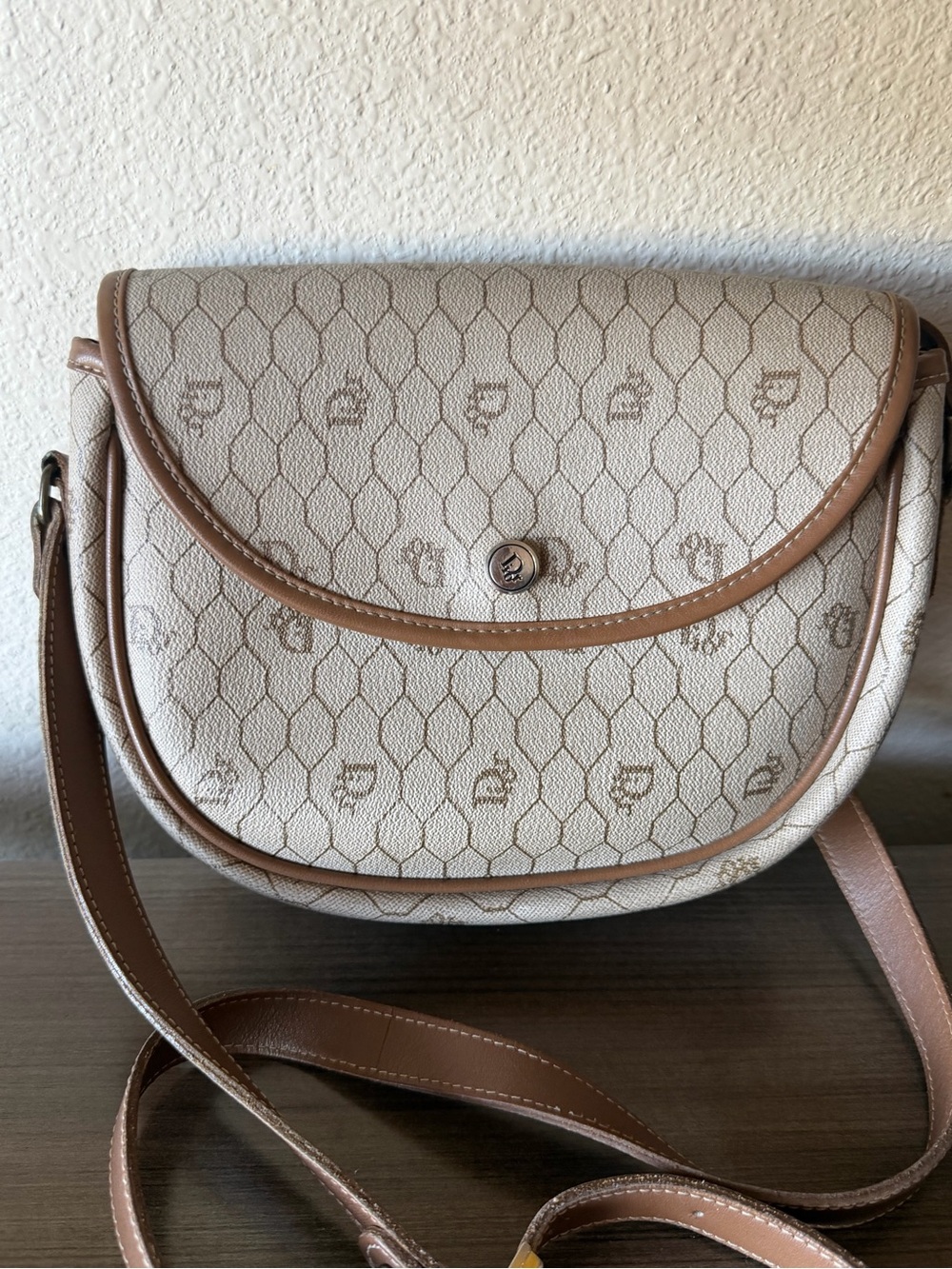 Dior vintage Cream Crossbody Saddle Bag - Women's Elegant Shoulder Purse - Picture 13 of 16